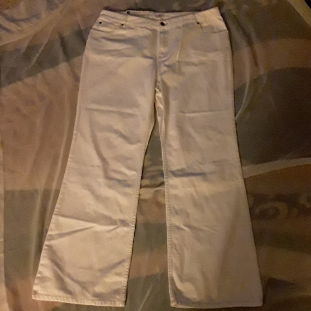 NWT cream Bootcut jeans by J.Jill